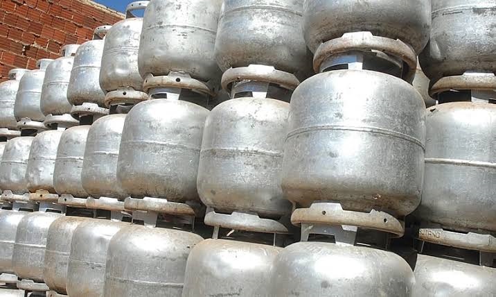 Comerciantes de gás denunciam cobrança de taxa em Nova Friburgo