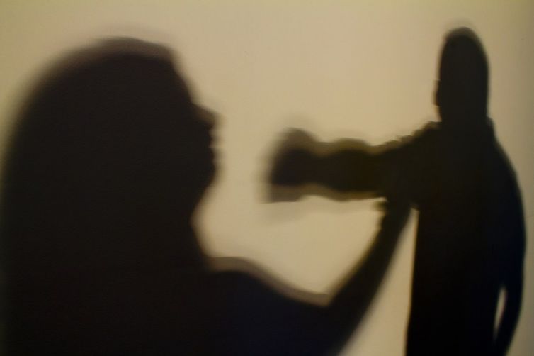 Um crime contra mulheres é registrado a cada 72 horas no Estado do Rio