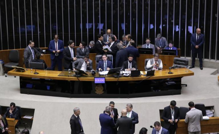 Projeto que isenta Imposto de Renda até R$ 5 mil será votado na quarta, dia 1º