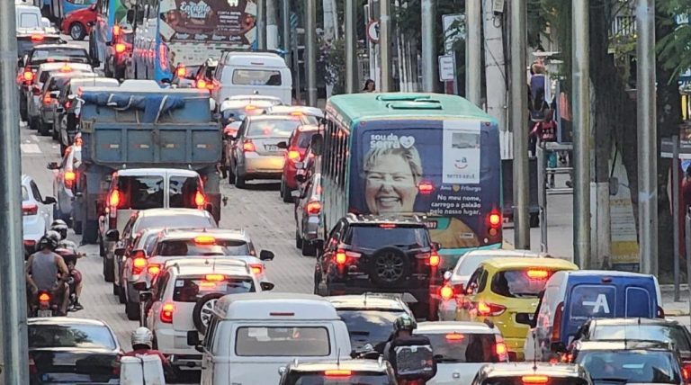 Taxa de emissão do CRLV-e volta a ser cobrada no RJ