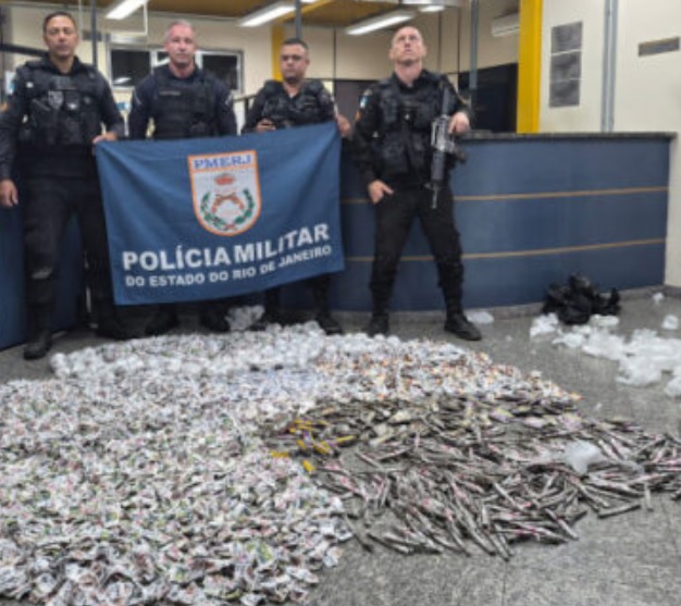 PM apreende R$ 90 mil em drogas junto com foragido na Vilage
