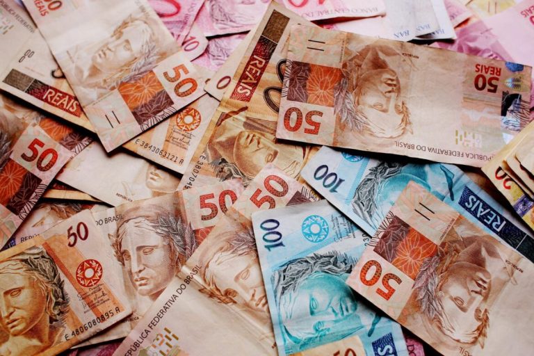Governo propõe salário mínimo de R$ 1.630 em 2026