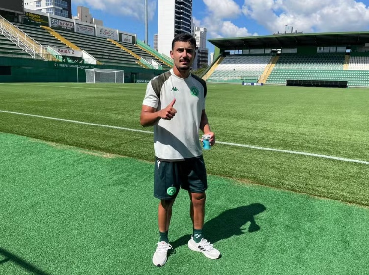 Jovem atacante friburguense vai jogar a Série A do Brasileiro pela Chapecoense