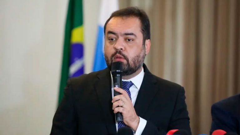 TRE rejeita pedido de cassação do governador Cláudio Castro