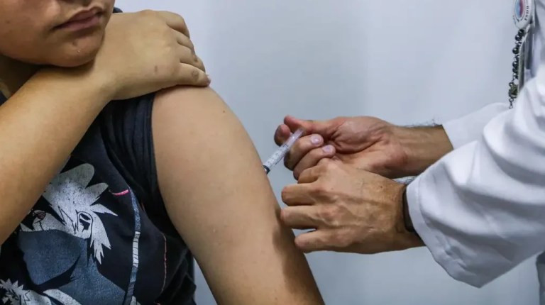 Brasil atinge meta de cobertura para apenas duas vacinas em 2025