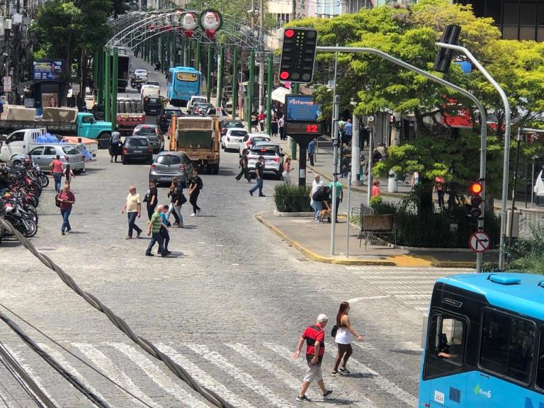 Comércio pode funcionar no feriado deste sábado (16) em Nova Friburgo