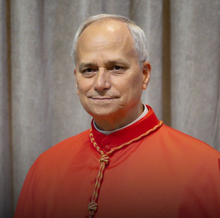 Norte-americano Robert Francis Prevost é o novo papa Leão 14