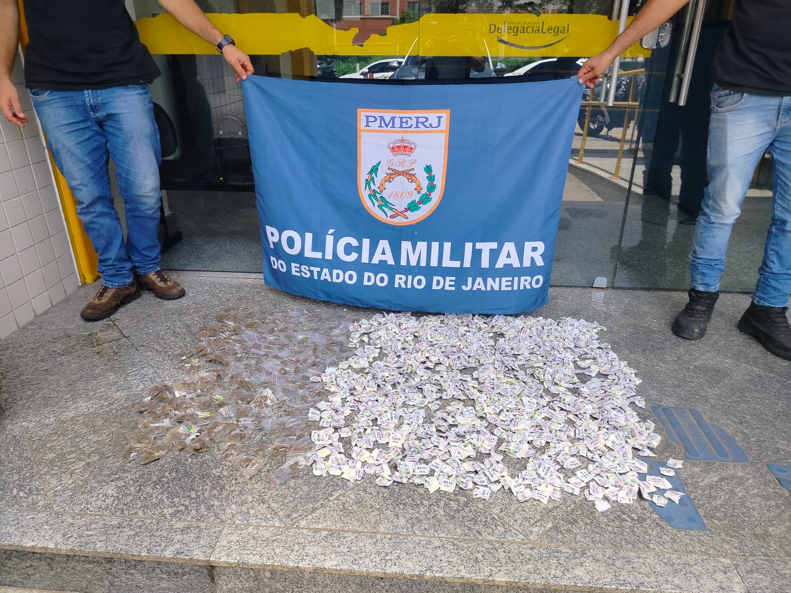 Polícia apreende R$ 25 mil em drogas no Santa Bernadete