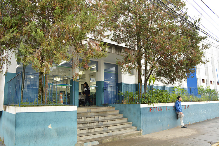 Detran-RJ adere norma, e retira teste de baliza da prova prática para CNH