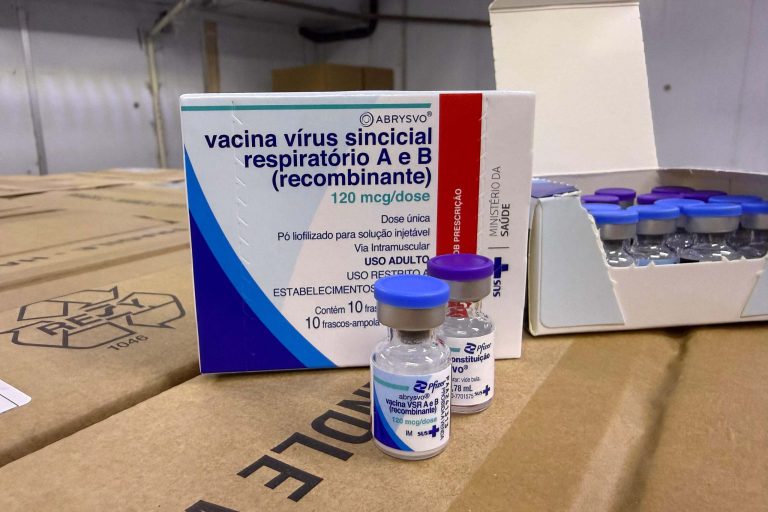 Rio recebe 46,7 mil doses da vacina contra o vírus sincicial respiratório