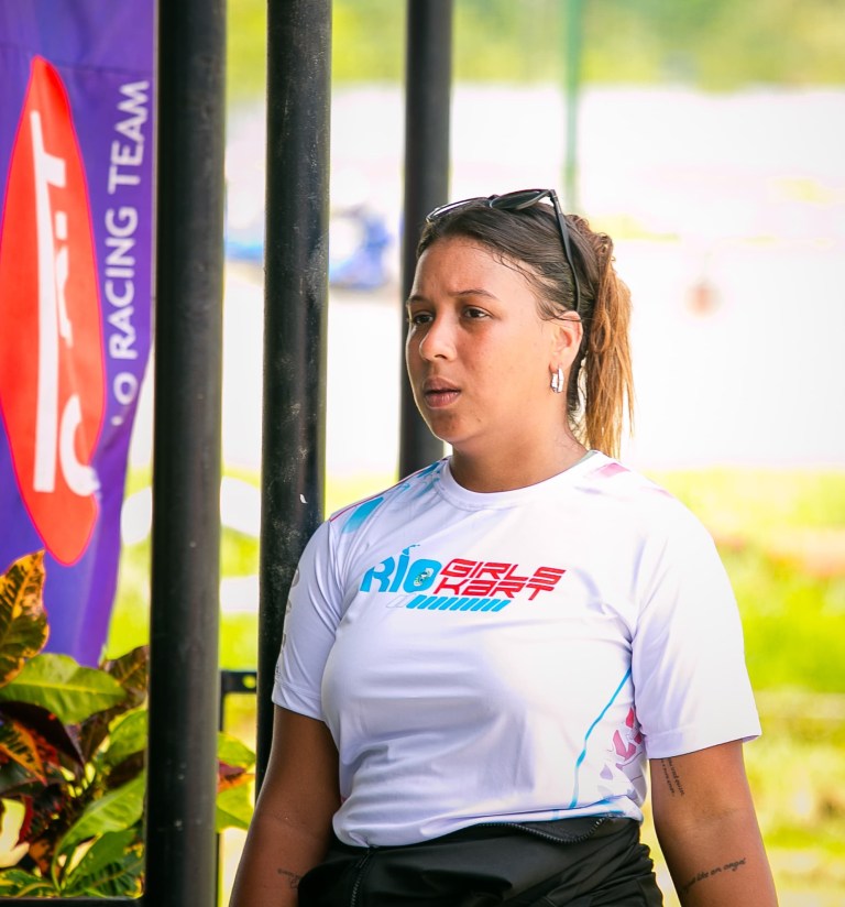 Atleta friburguense brilha no Kart feminino
