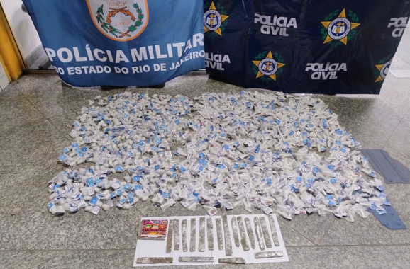 Polícia apreende grande quantidade de drogas em Amparo
