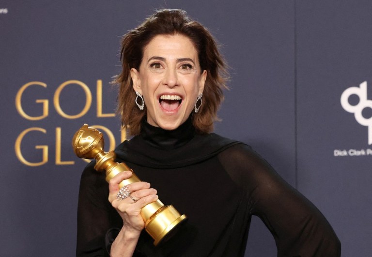 Fernanda Torres ganha prêmio de melhor atriz no Globo de Ouro
