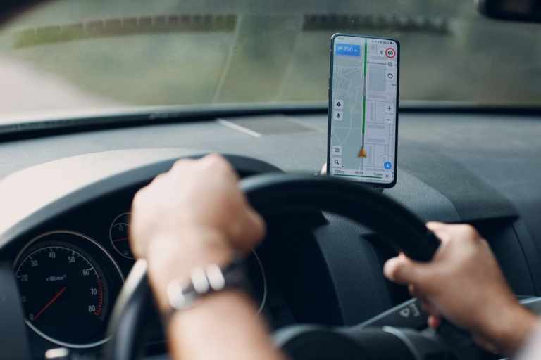 Lei regulamenta transporte por aplicativo em Nova Friburgo