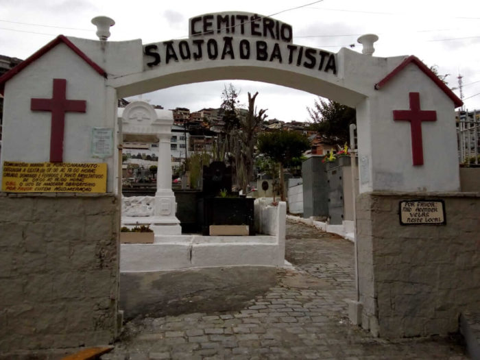 Nova Friburgo promove recadastramento de sepulturas nos cemitérios municipais