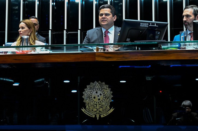 Senado aprova penas mais duras para crimes violentos