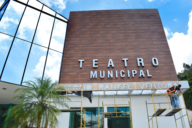 Cultura de Nova Friburgo promove Sarau no Teatro Laercio Ventura