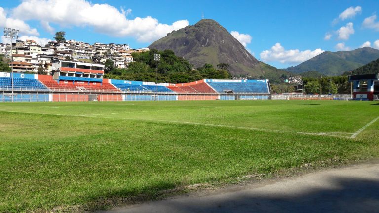 Grupo europeu propõe compra do futebol do Friburguense; Clube prega cautela