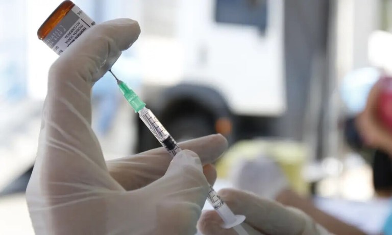 Saúde anuncia compra de 2,8 milhões de doses contra vírus sincicial