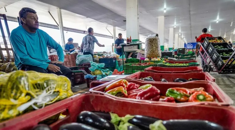 Preços da batata, banana, laranja e melancia estão em queda