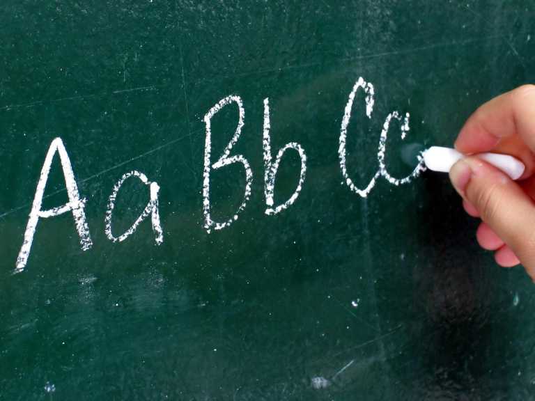 Mensalidades de escolas particulares terão reajuste de quase 10% em 2026