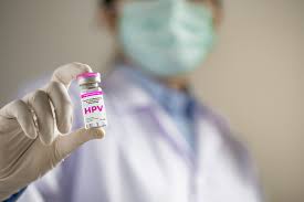 Estado reforça a importância da vacinação de jovens contra o HPV