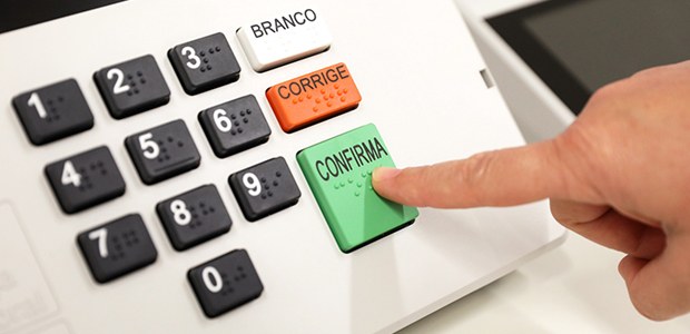 Eleitores têm seis meses para regularizar ou pedir título eleitoral