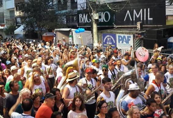 Carnaval deve movimentar R$ 12 bilhões em todo o país