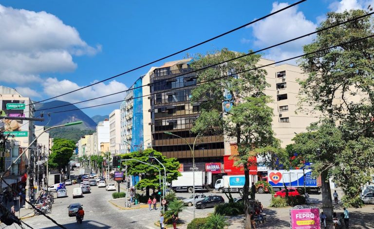 Tempo: fim de semana segue com sol na serra e litoral do RJ