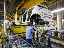 Produção industrial brasileira recua 0,4% em setembro