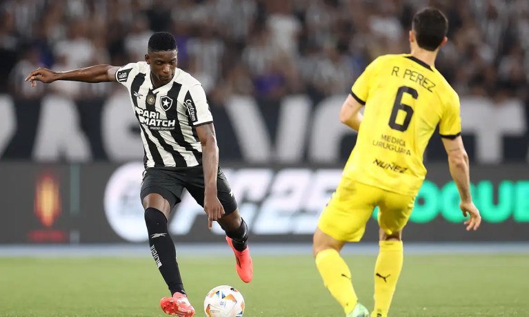 Libertadores: Botafogo enfrenta o Peñarol e pode ir à final