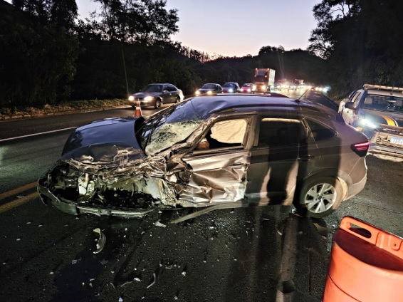A caminho de Cordeiro, cantor Fabiano sofre incidente, mas realiza show