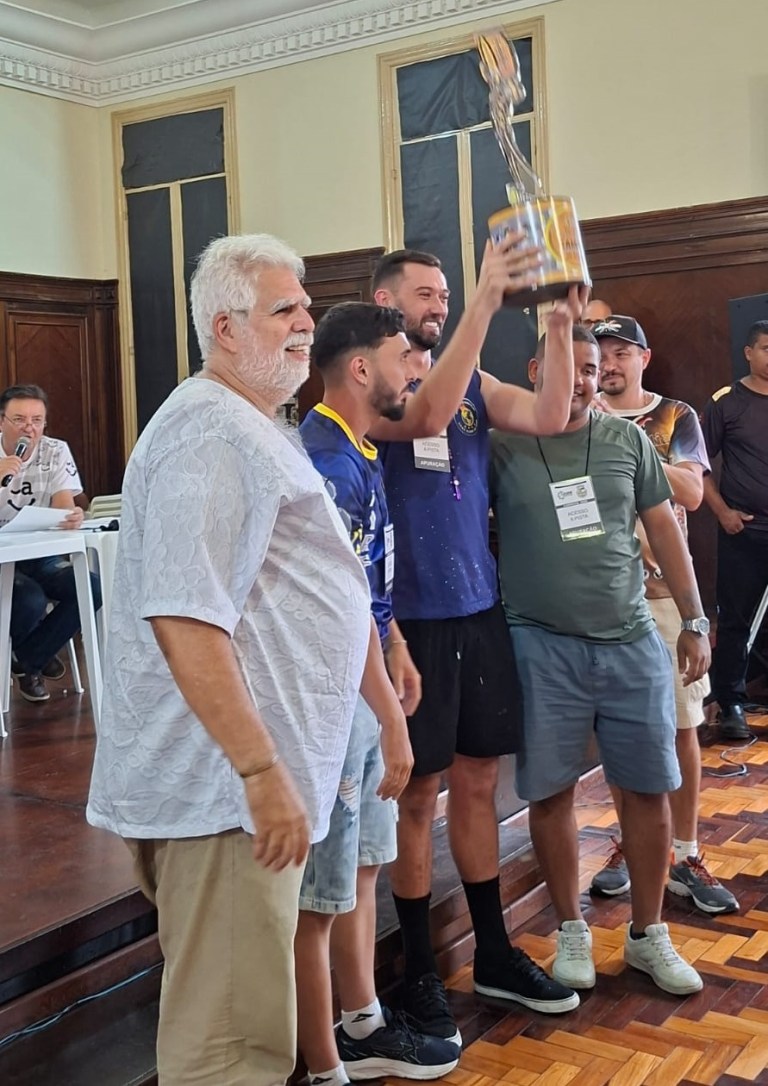 Globo de Ouro fatura o Carnaval entre Escolas do Grupo A