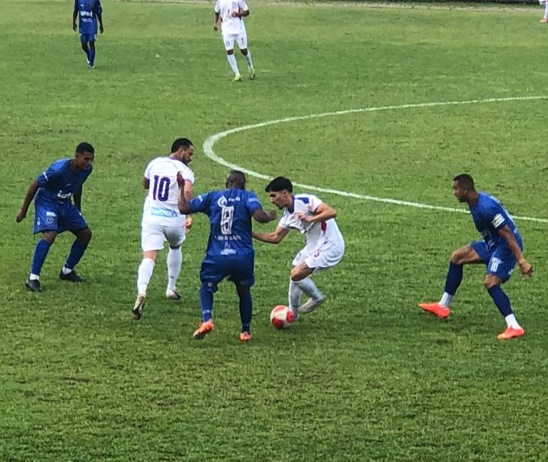 Friburguense goleia em casa e está nas semifinais da Série B2 Estadual