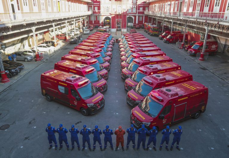 Corpo de Bombeiros de Nova Friburgo é contemplado com nova ambulância