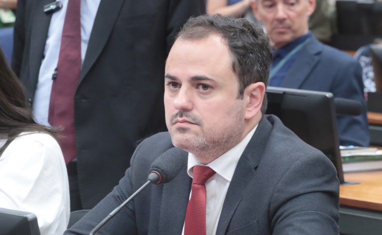 Conselho de Ética aprova cassação do Deputado Glauber Braga