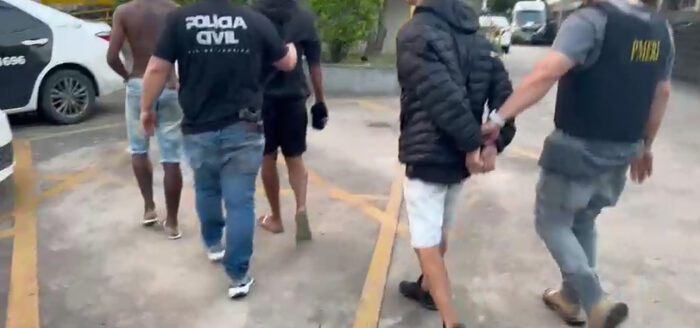 Dupla e menor são detidos por tráfico em São Geraldo