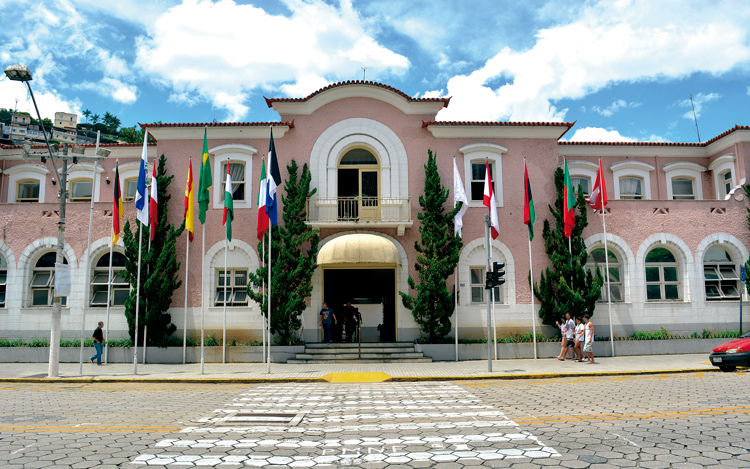 Nova Friburgo recebe repasse do governo do Estado