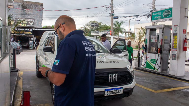 Secretaria de Estado de Fazenda RJ combate irregularidades no setor de combustíveis