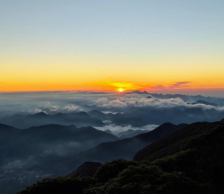 Pico do Caledônia é reaberto para visitação com novas regras