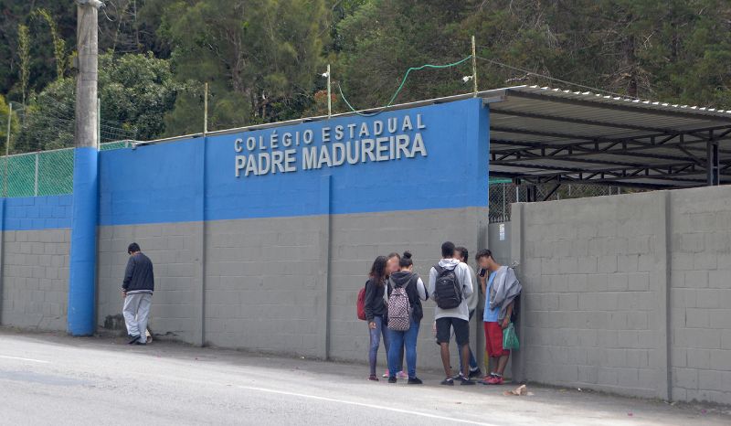 Escolas estaduais iniciam período de renovação de matrículas para 2027